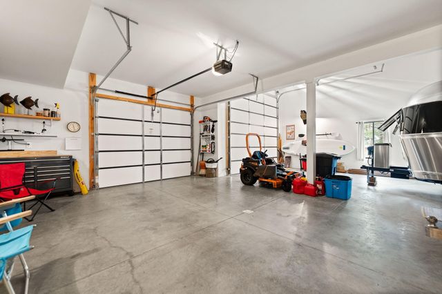 133 Lakeshore Drive, Russell Springs, KY 42642