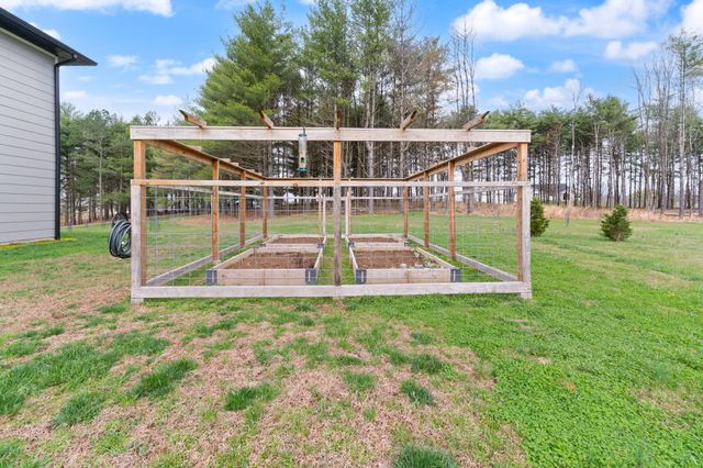 133 Lakeshore Drive, Russell Springs, KY 42642