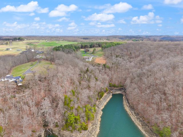133 Lakeshore Drive, Russell Springs, KY 42642