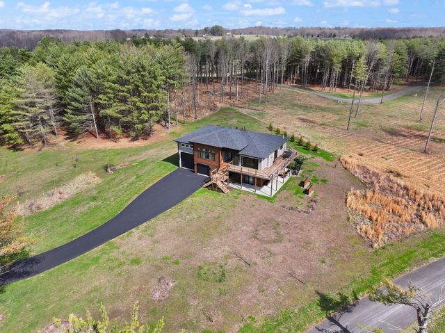 133 Lakeshore Drive, Russell Springs, KY 42642