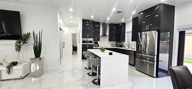 21203 SW 124th Pl, Miami, FL 33177