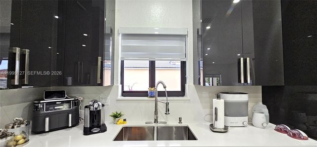 21203 SW 124th Pl, Miami, FL 33177