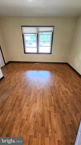 408 DEPTFORD RD, Glassboro, NJ 08028