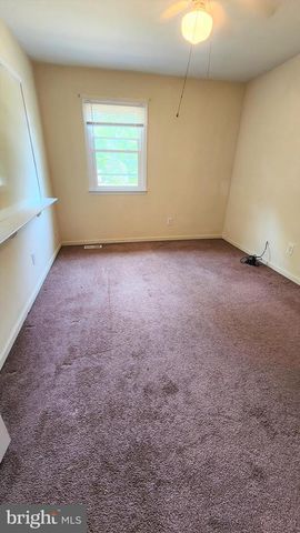 408 DEPTFORD RD, Glassboro, NJ 08028