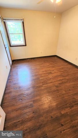 408 DEPTFORD RD, Glassboro, NJ 08028