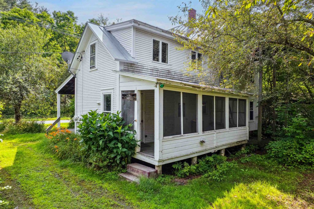 600 North Windsor Street, Royalton, VT 05068