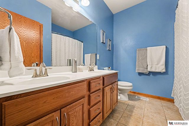 8902 N 158th Street, Bennington, NE 68007
