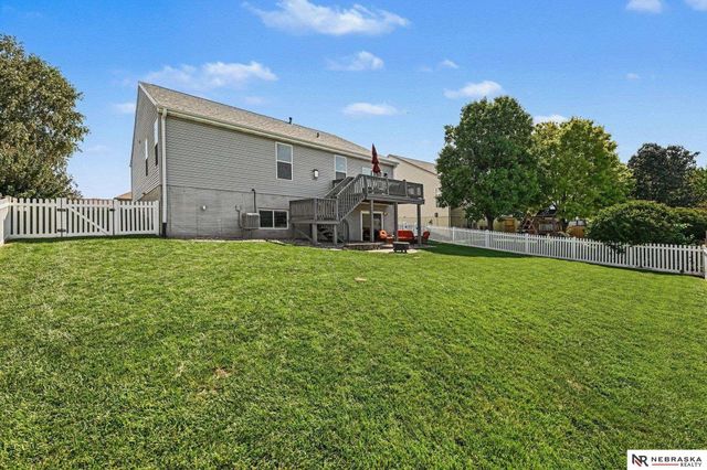 8902 N 158th Street, Bennington, NE 68007