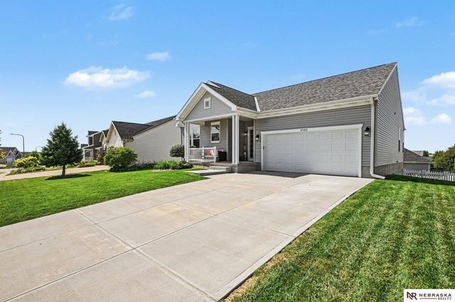 8902 N 158th Street, Bennington, NE 68007