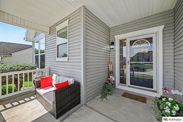 8902 N 158th Street, Bennington, NE 68007