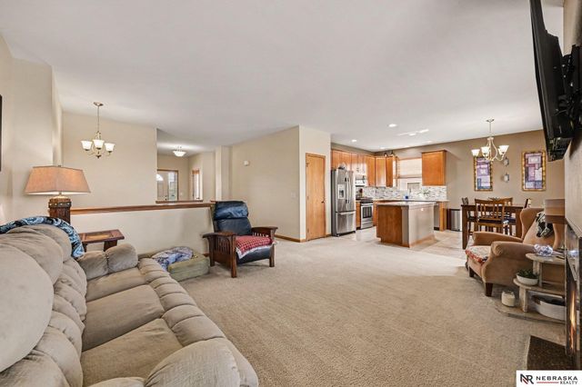 8902 N 158th Street, Bennington, NE 68007