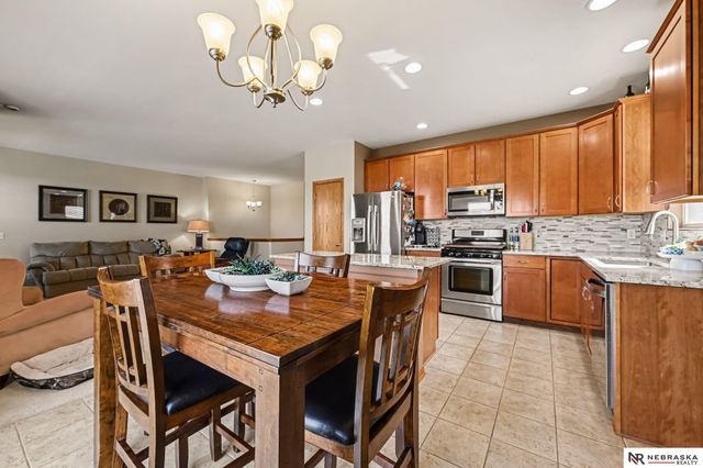 8902 N 158th Street, Bennington, NE 68007