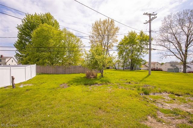 25046 Buckthorn Road, Bedford Heights, OH 44146