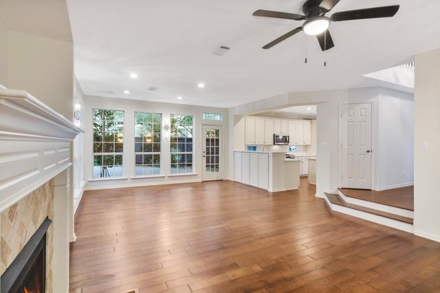 76 Piper Trace, The Woodlands, TX 77381