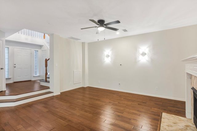 76 Piper Trace, The Woodlands, TX 77381