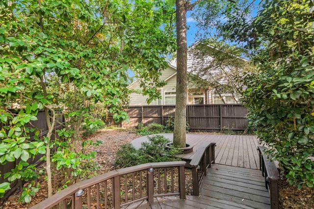 76 Piper Trace, The Woodlands, TX 77381