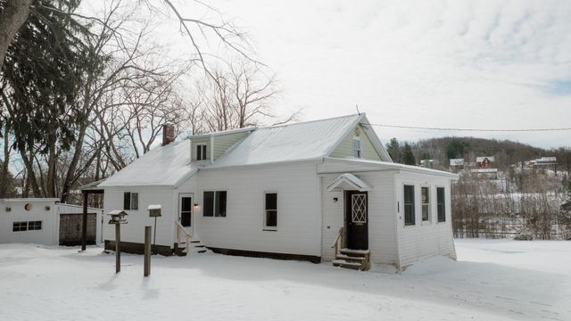 40 MARION Street, Corry, PA 16407