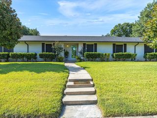 1318 Brook Valley Lane, Dallas, TX 75232