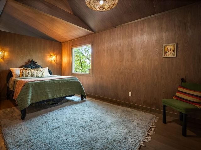 127 Marina RD, Smithville, TX 78957