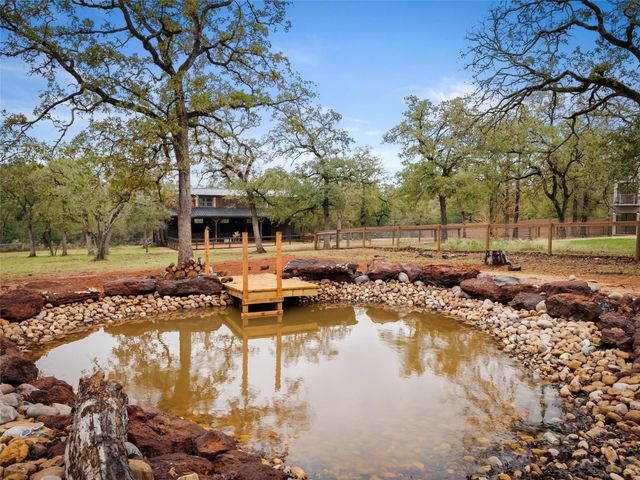 127 Marina RD, Smithville, TX 78957