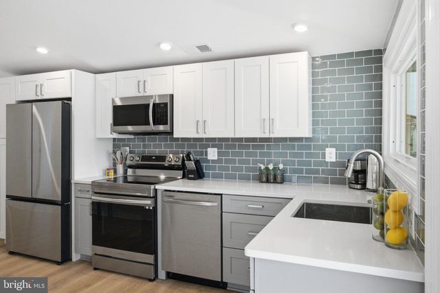 8329 BAYSIDE RD, Chesapeake Beach, MD 20732