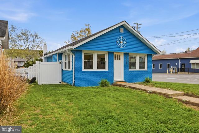 8329 BAYSIDE RD, Chesapeake Beach, MD 20732