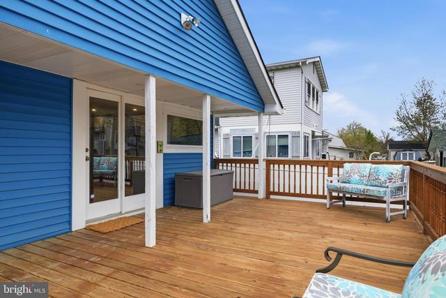 8329 BAYSIDE RD, Chesapeake Beach, MD 20732