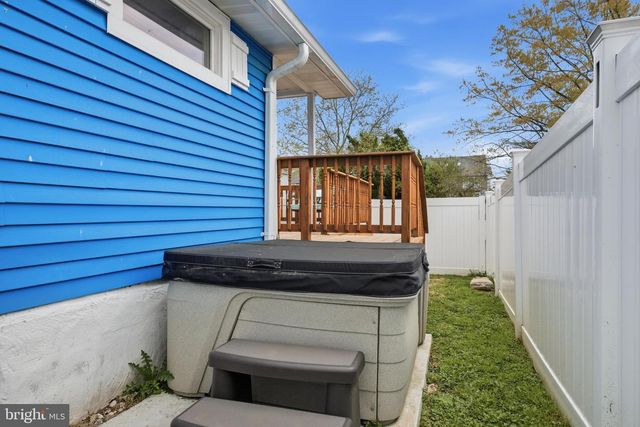 8329 BAYSIDE RD, Chesapeake Beach, MD 20732