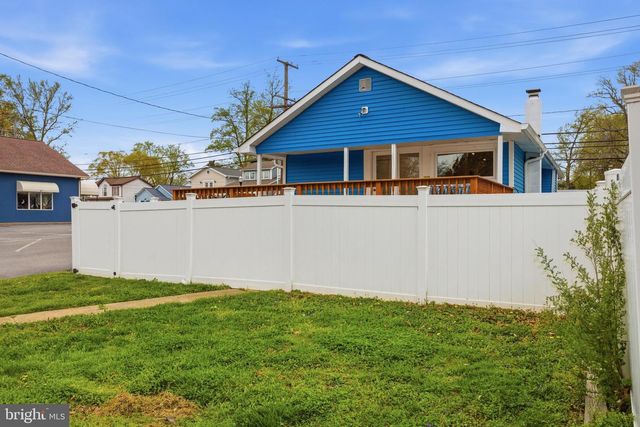 8329 BAYSIDE RD, Chesapeake Beach, MD 20732