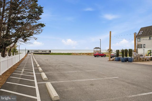 8329 BAYSIDE RD, Chesapeake Beach, MD 20732