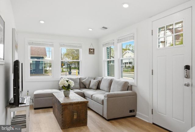8329 BAYSIDE RD, Chesapeake Beach, MD 20732