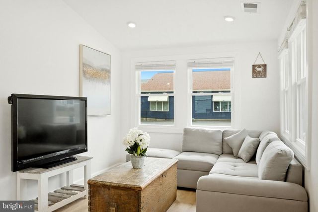 8329 BAYSIDE RD, Chesapeake Beach, MD 20732