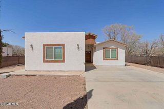 421 Valle Los Nogales Drive, Socorro, TX 79927