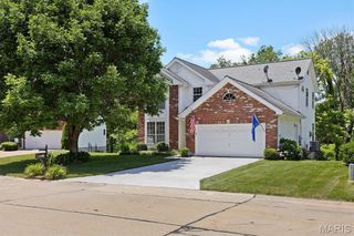 211 Sheffield Court, Fairview Heights, IL 62208