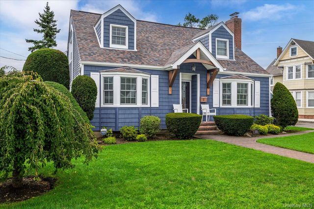 123 Centre Avenue, East Rockaway, NY 11518