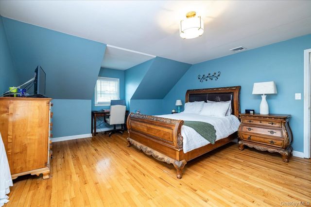 123 Centre Avenue, East Rockaway, NY 11518