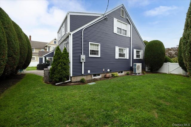 123 Centre Avenue, East Rockaway, NY 11518