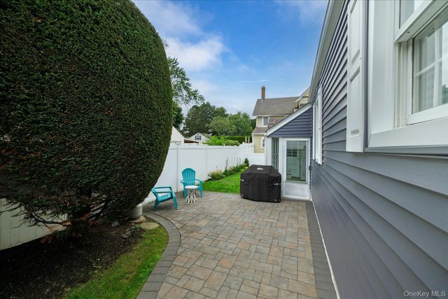 123 Centre Avenue, East Rockaway, NY 11518