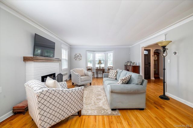 123 Centre Avenue, East Rockaway, NY 11518