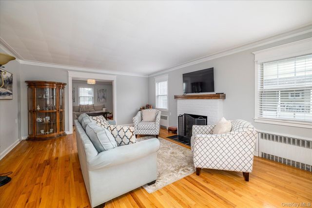 123 Centre Avenue, East Rockaway, NY 11518