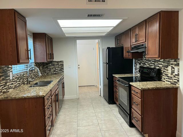 420 W Monona Drive, Phoenix, AZ 85027