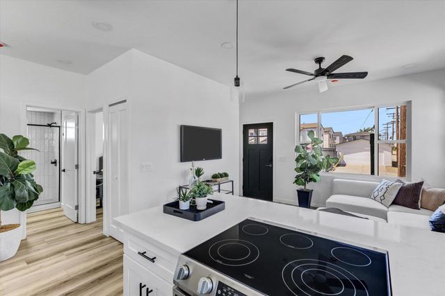 3569 Monroe Avenue, San Diego, CA 92116