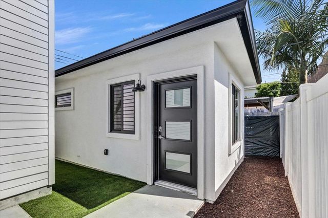 3569 Monroe Avenue, San Diego, CA 92116