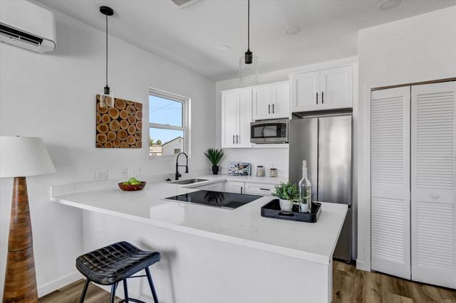 3569 Monroe Avenue, San Diego, CA 92116