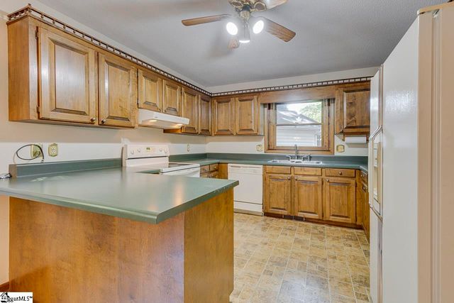 100 Fox Hollow Court, Simpsonville, SC 29680