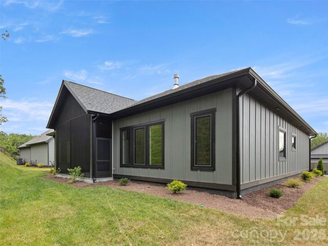 504 Blue River Drive, Arden, NC 28704