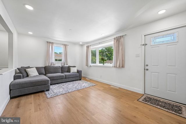 118 COUNTRY CLUB RD, Pine Hill, NJ 08021