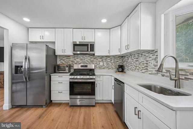 118 COUNTRY CLUB RD, Pine Hill, NJ 08021