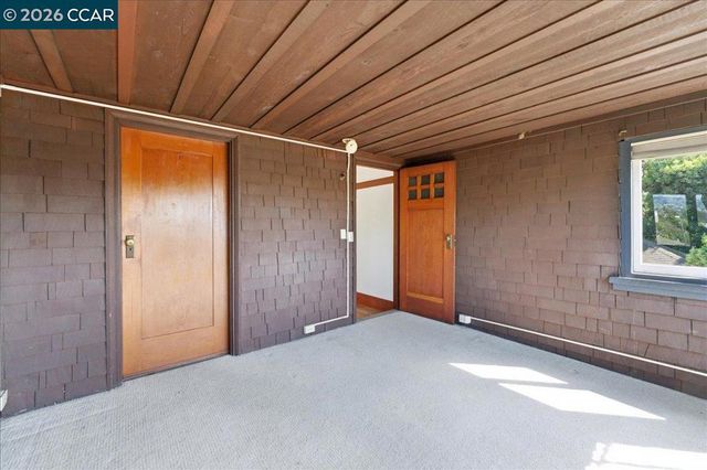 4113 Terrace St, Oakland, CA 94611