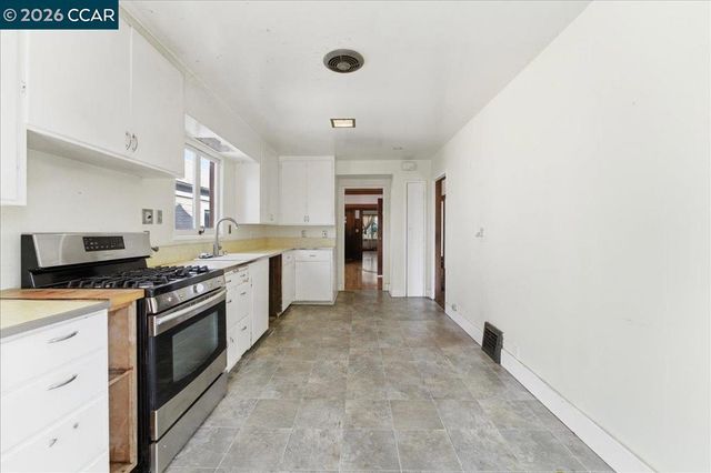 4113 Terrace St, Oakland, CA 94611